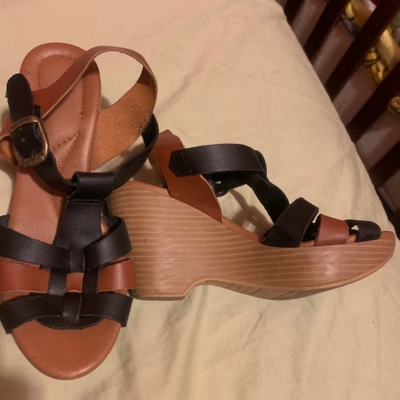 Platform - Picture 5 of 5